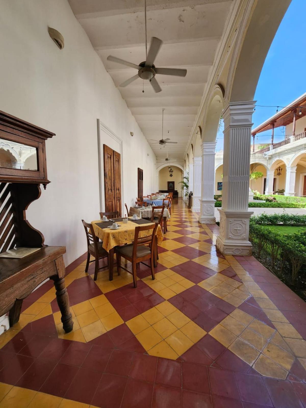 Hotel la Perla León Exterior foto